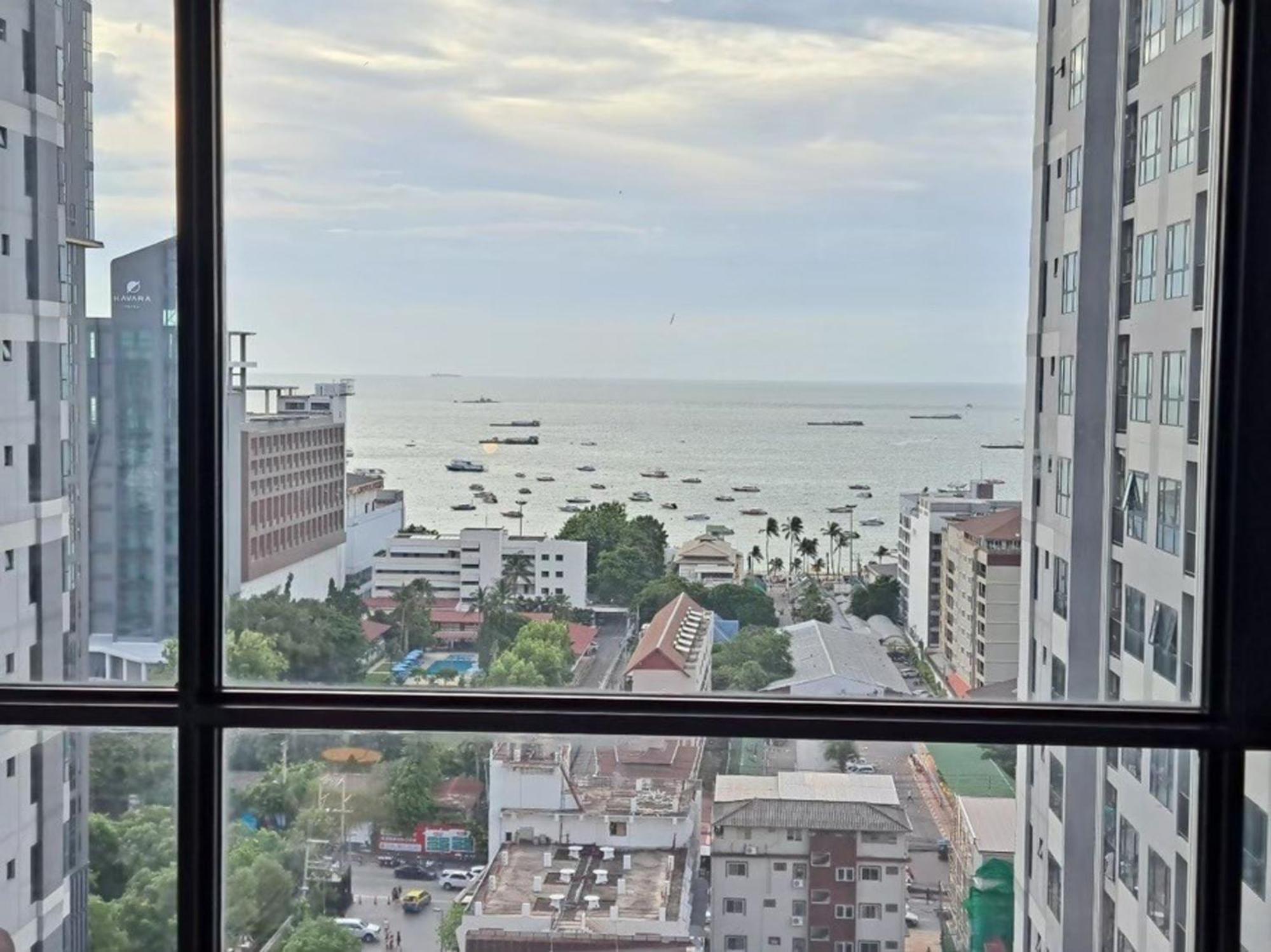 The Base Central Pattaya By Mickey المظهر الخارجي الصورة
