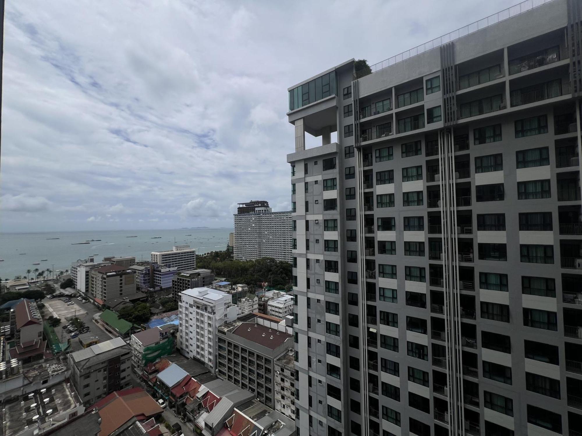 The Base Central Pattaya By Mickey المظهر الخارجي الصورة